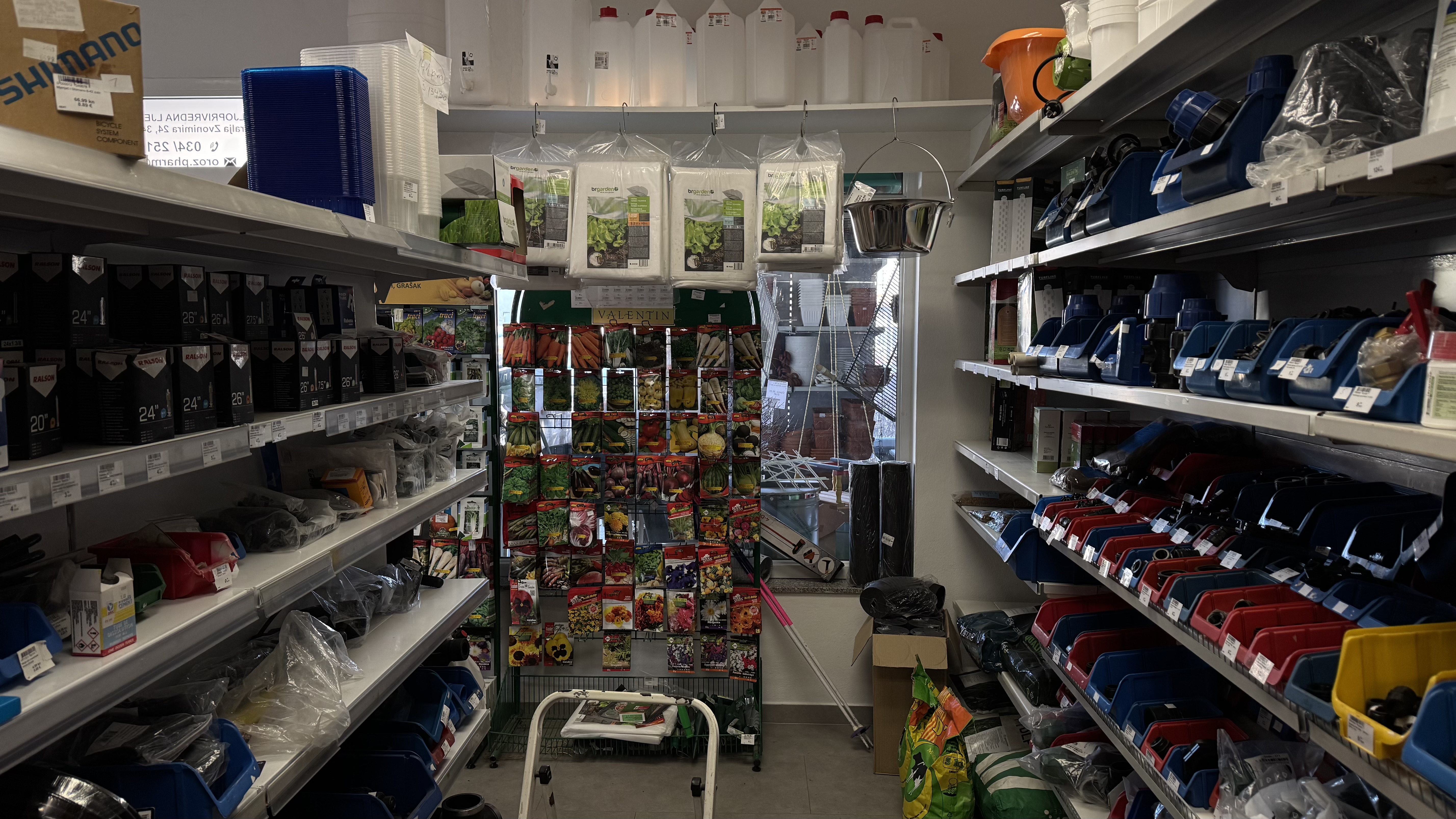 Preko 15.000 artikala za vašu zemlju